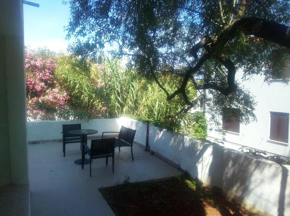 Apartments And Rooms Camelia Premantura Ngoại thất bức ảnh