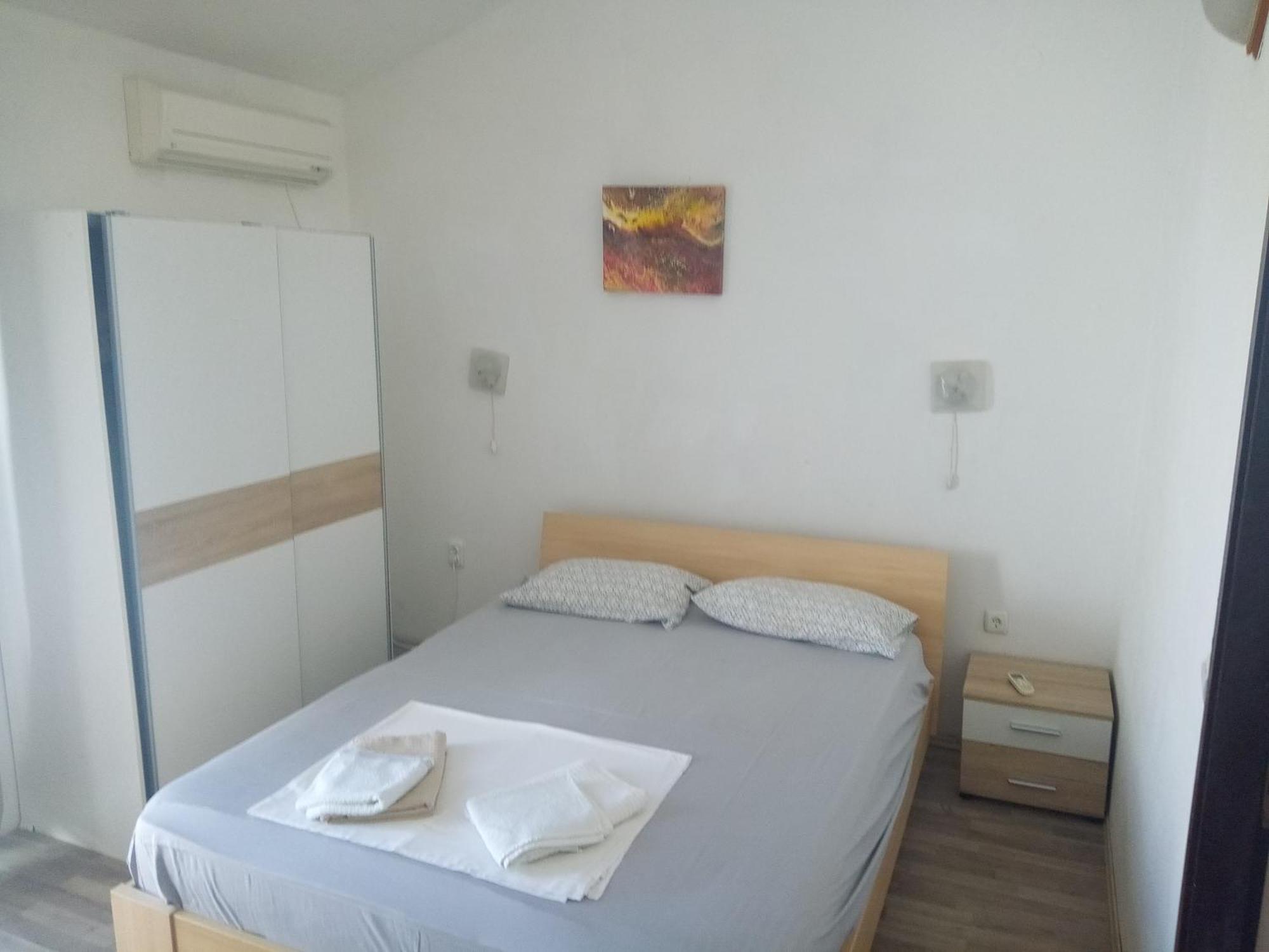 Apartments And Rooms Camelia Premantura Phòng bức ảnh