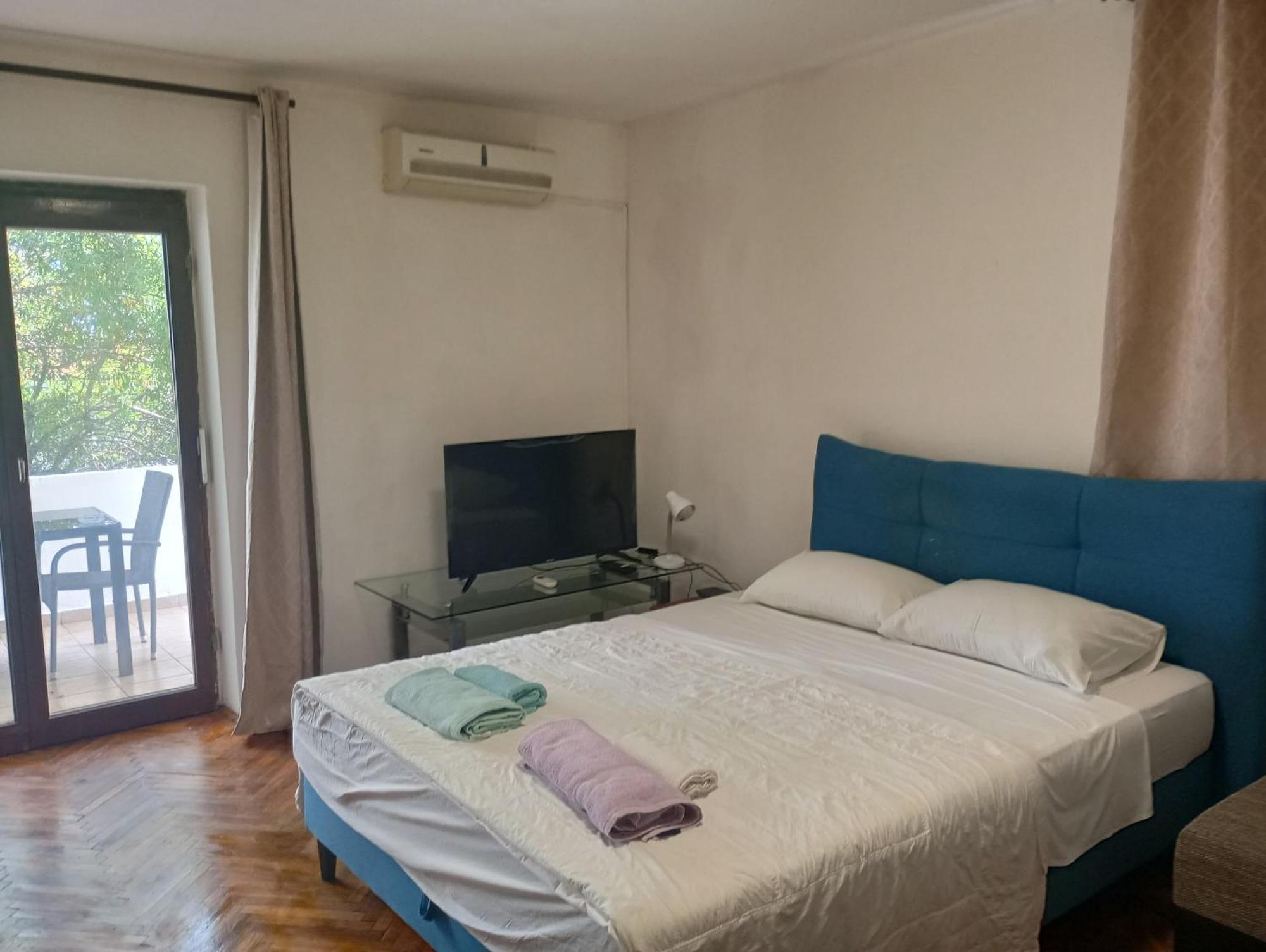 Apartments And Rooms Camelia Premantura Ngoại thất bức ảnh